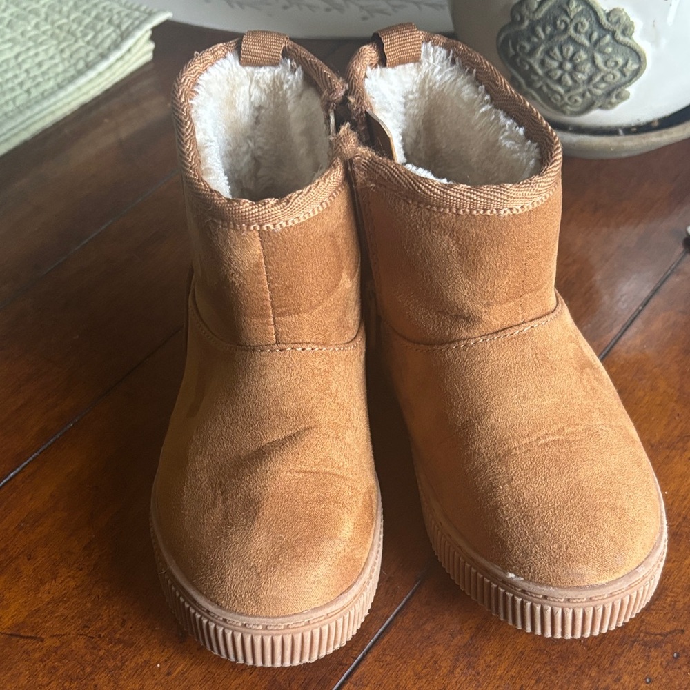 Cat & Jack Faux Fur Lined Boots size 8T